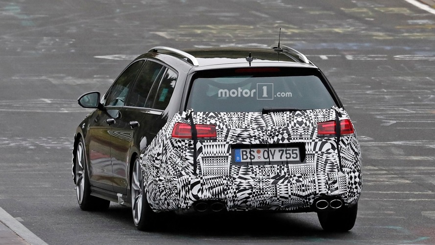 VW Golf R Variant facelift spy photo