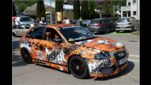 Die Besitzer dieses Audi A3 trieben es bei der Folierung ihres Autos ziemlich bunt.