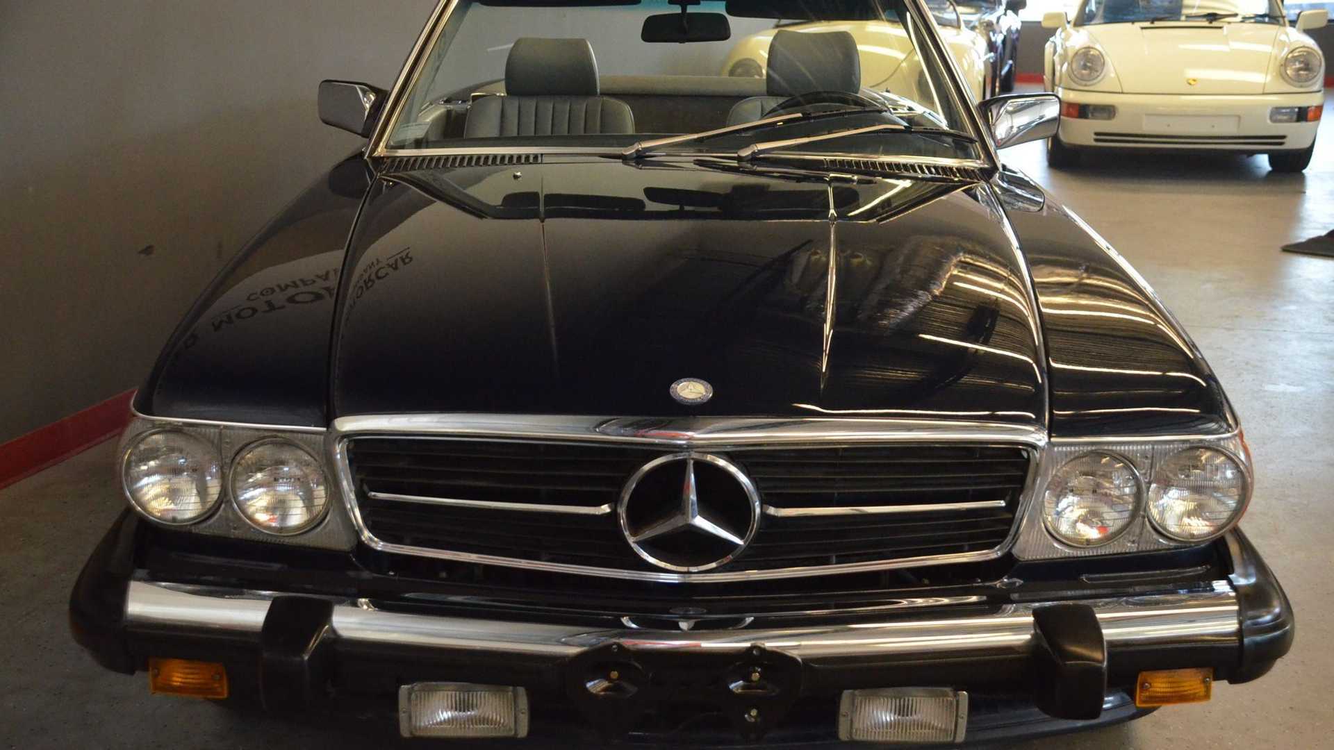 Dual Top 19 Mercedes Benz 560sl Is A One Owner Time Capsule Motorious