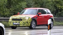 Makyajlı Mini Countryman Casus Fotoğraflar