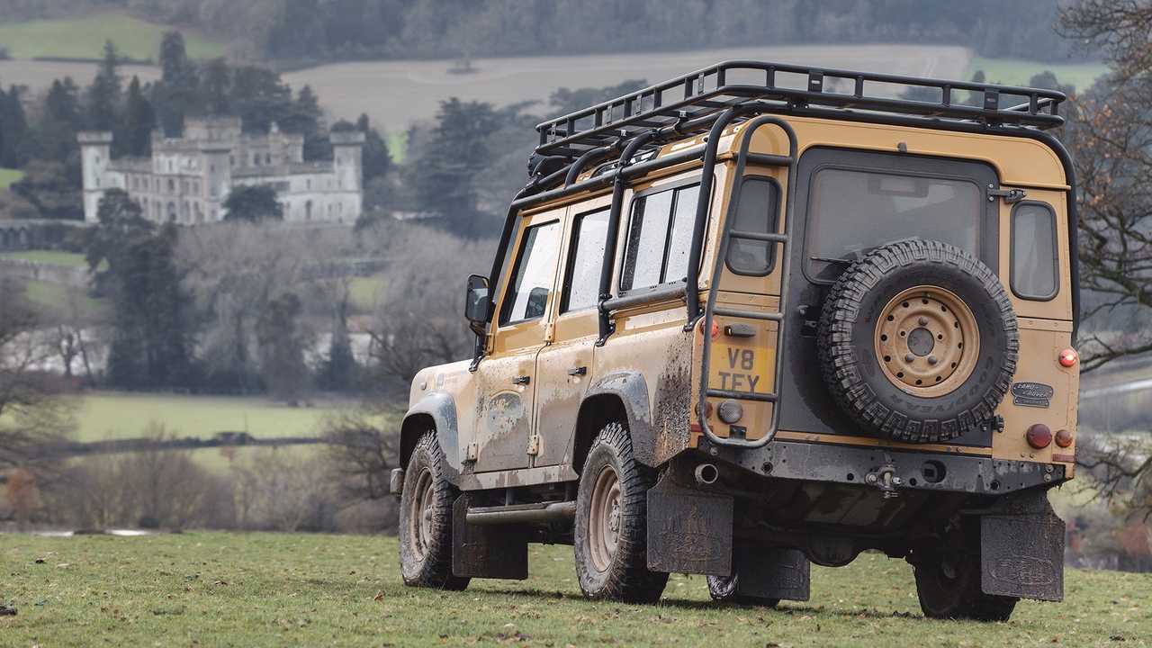 Trofeo Land Rover Defender Works V8 (2021)