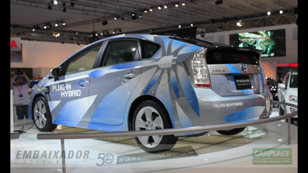 Toyota mostra o Prius Plug-in Hybrid no Salão do Automóvel de São Paulo