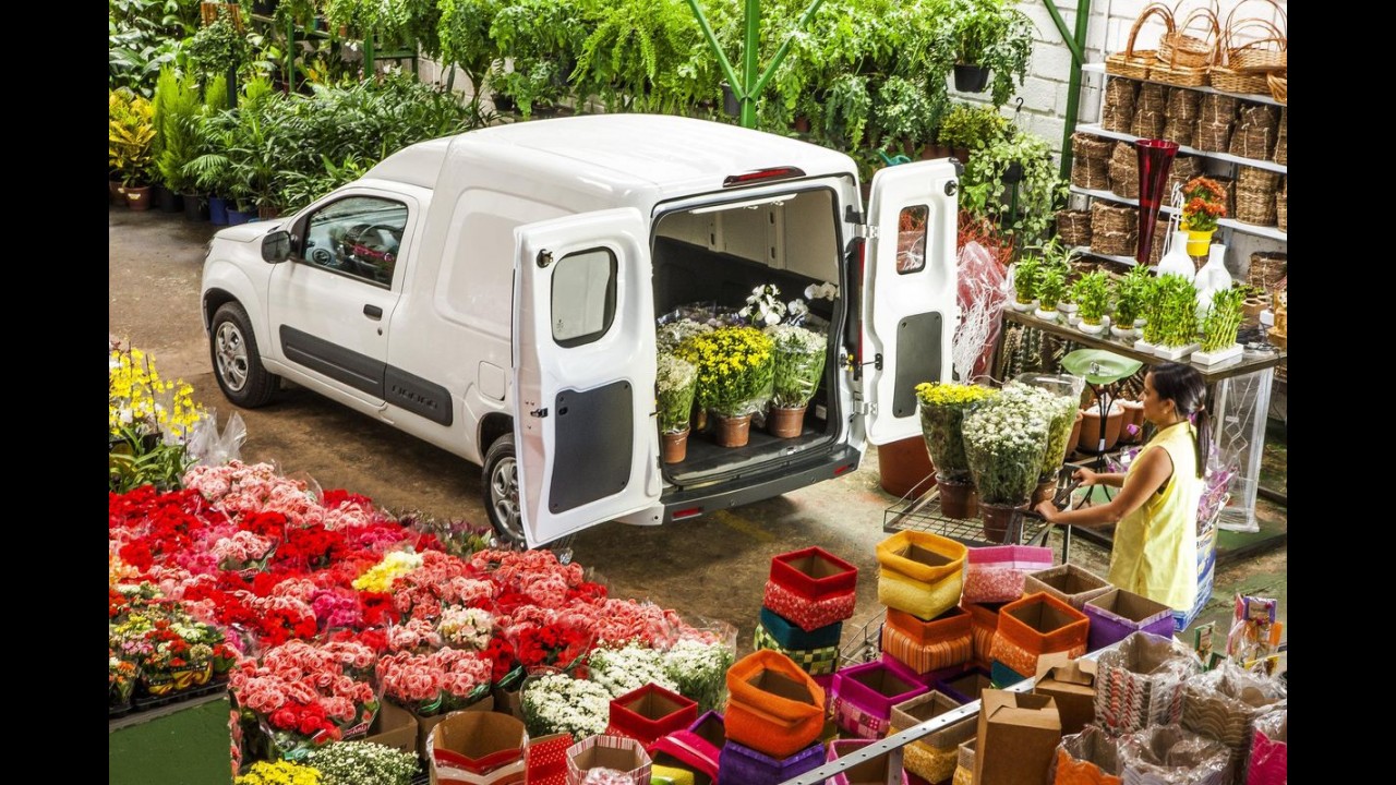 Volta rápida: com cara de novo Uno, Fiorino 2014 traz mais espaço e motor 1.4