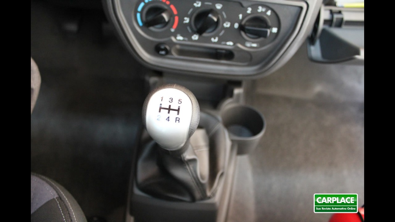 Garagem CARPLACE: Detalhes do acabamento interno do Ford KA 2012