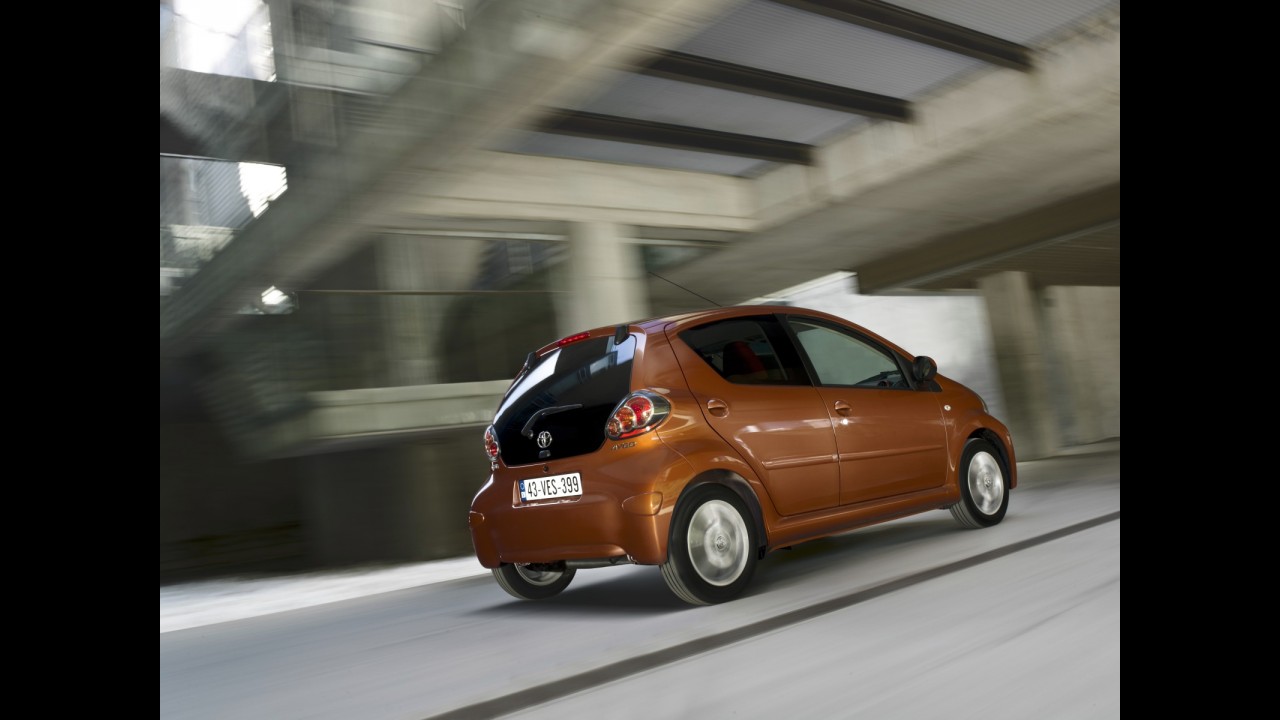 Citroën e Toyota mostram primeiros detalhes dos compactos C1 e Aygo reestilizados