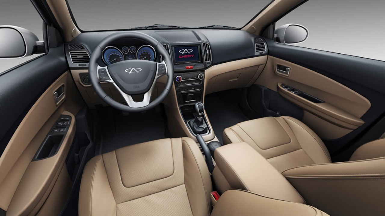 Aceita? Chery cogita trazer sedã E3 ao Brasil