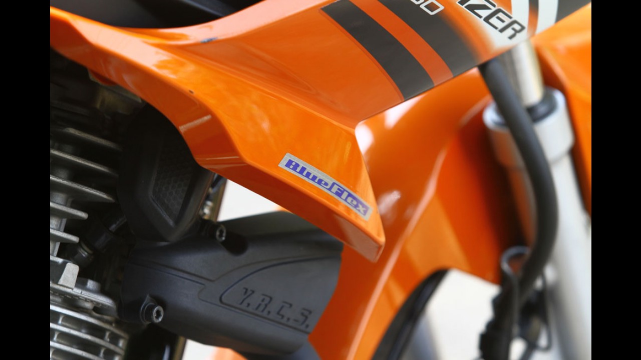 Garagem MOTO #4: Yamaha Fazer 150 e Honda CG 150 fazem duelo de pesos leves