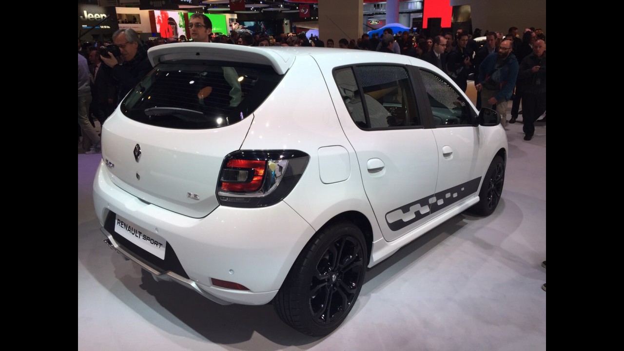 Novo Sandero R.S. 2.0 com 150 cv chega em setembro por R$ 58.880