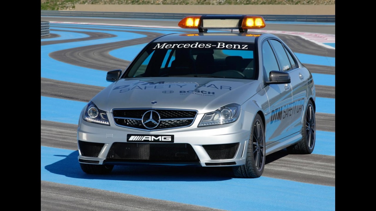 Mercedes-Benz C63 AMG DTM Safety Car 2011: 0 a 100 km/h em 4,3 segundos