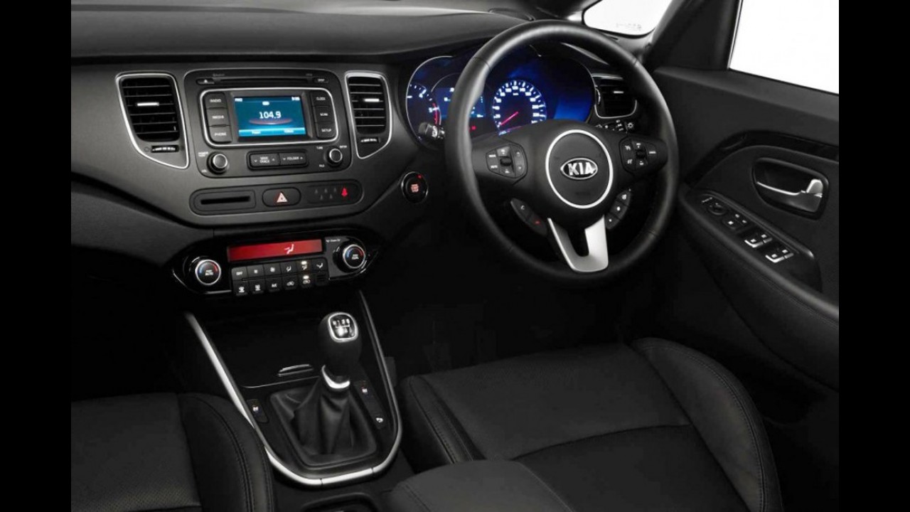 Kia divulga primeiras imagens oficiais do Rondo, a Carens para mercados internacionais
