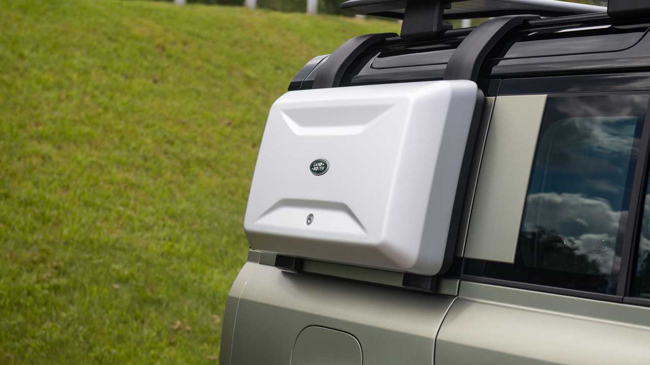Land Rover Defender 110 с опциональными аксессуарами.
