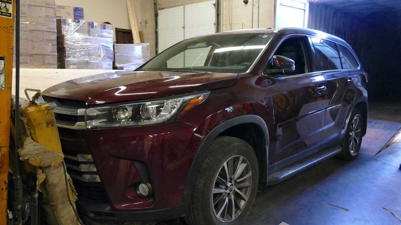 40 coches robados en contenedores de transporte