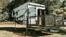Palomino Truck Camper HS-2912