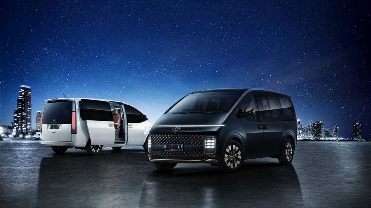 Hyundai Staria punya desain unik dan fungsional.