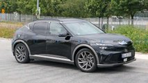 Camo-free Genesis GV60 spy photo