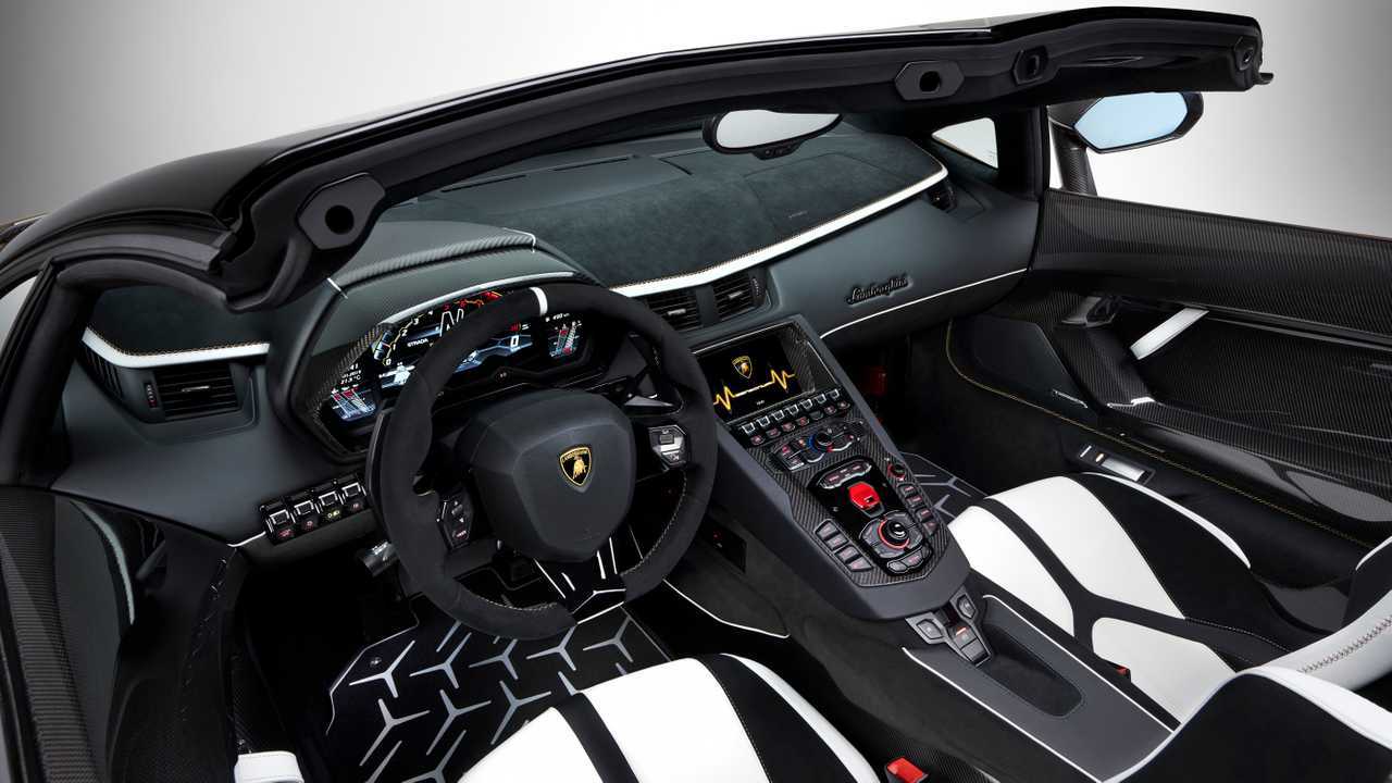 Roadster Lamborghini Aventador SVJ 2019
