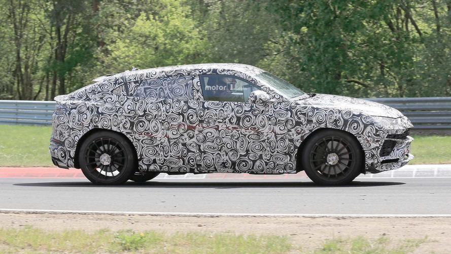 Fotos espía del Lamborghini Urus en Nürburgring