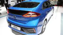 Hyundai Ioniq autonomous concept and virtual reality simulator