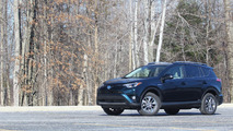 2017 Toyota RAV4 Hybrid: Review