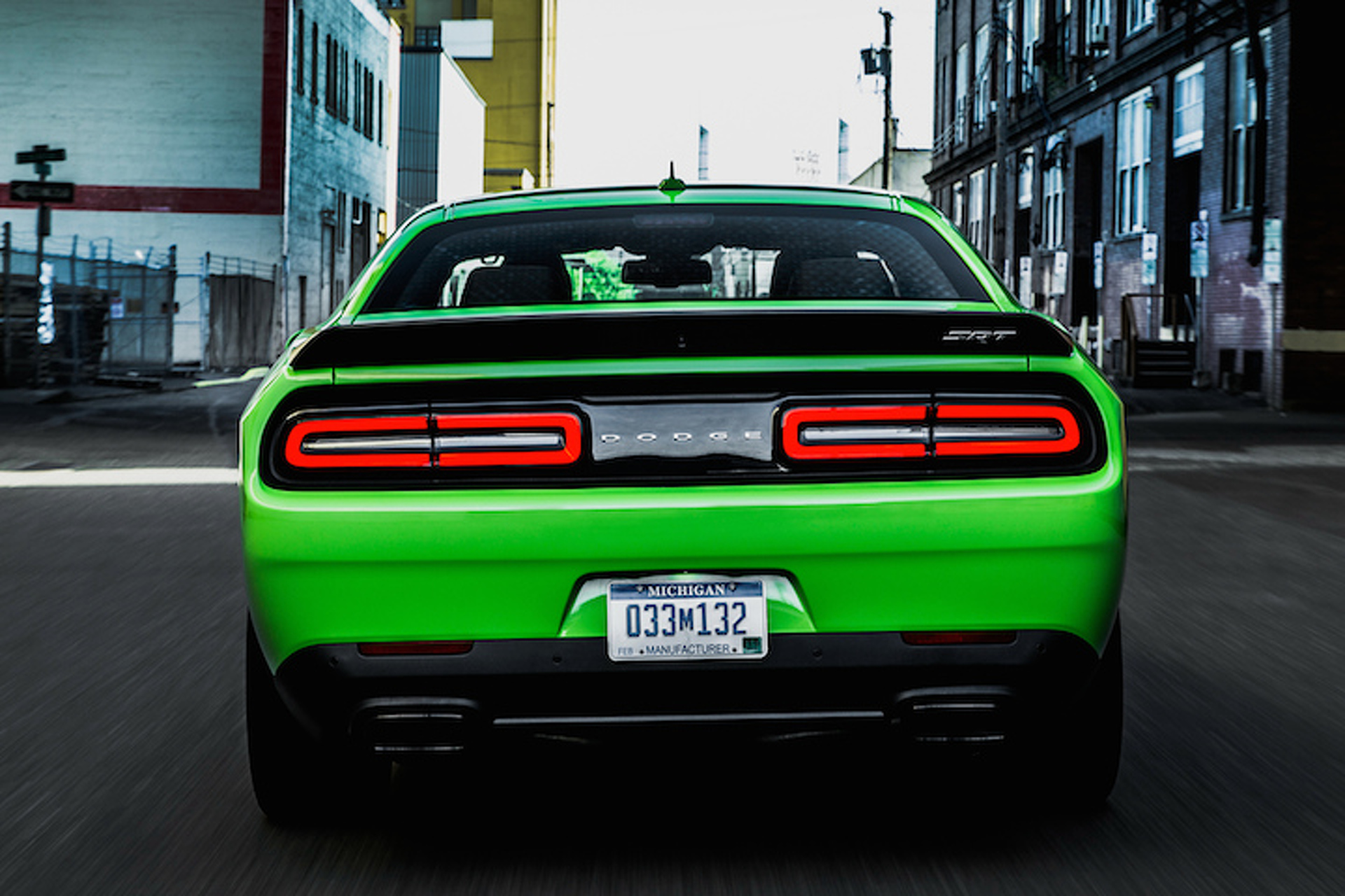 The Dodge Challenger Hellcat is a Giggle-Inducing Sociopath: First Drive
