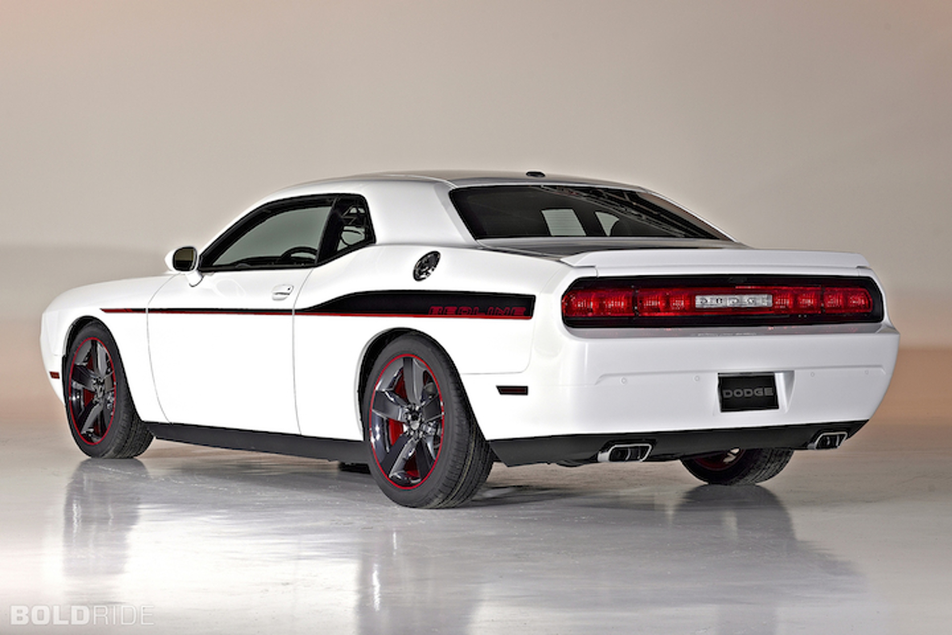 2014 Dodge Challenger Redline Review: With Age Doesn’t Always Come Wisdom
