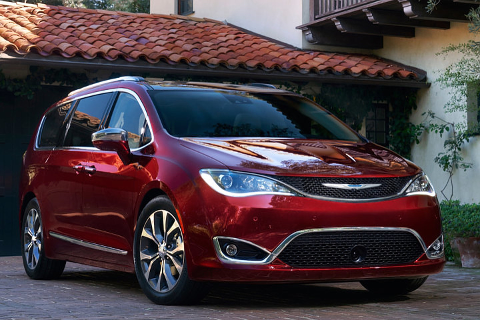 Pacifica Is How Chrysler Says Town Country In 2017 Pacifica Is How Chrysler Says Town Country In 2017