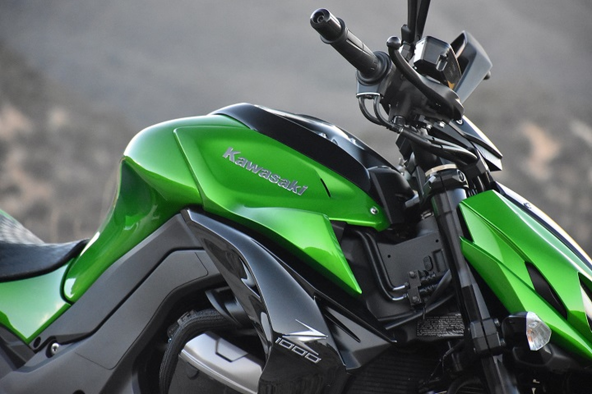 The Kawasaki Z1000 Is the McLaren 650S Spider Of Superbikes: Review