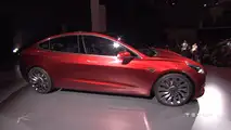 Tesla Model 3 tanıtılıyor