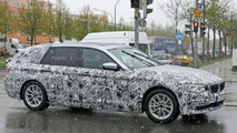 2017 BMW 5 Series Touring spy photo