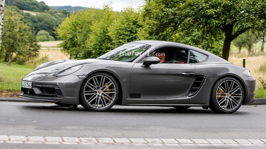2018 Porsche 718 Cayman GTS spy photo