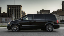 2013 Chrysler Town & Country S 27.11.2012