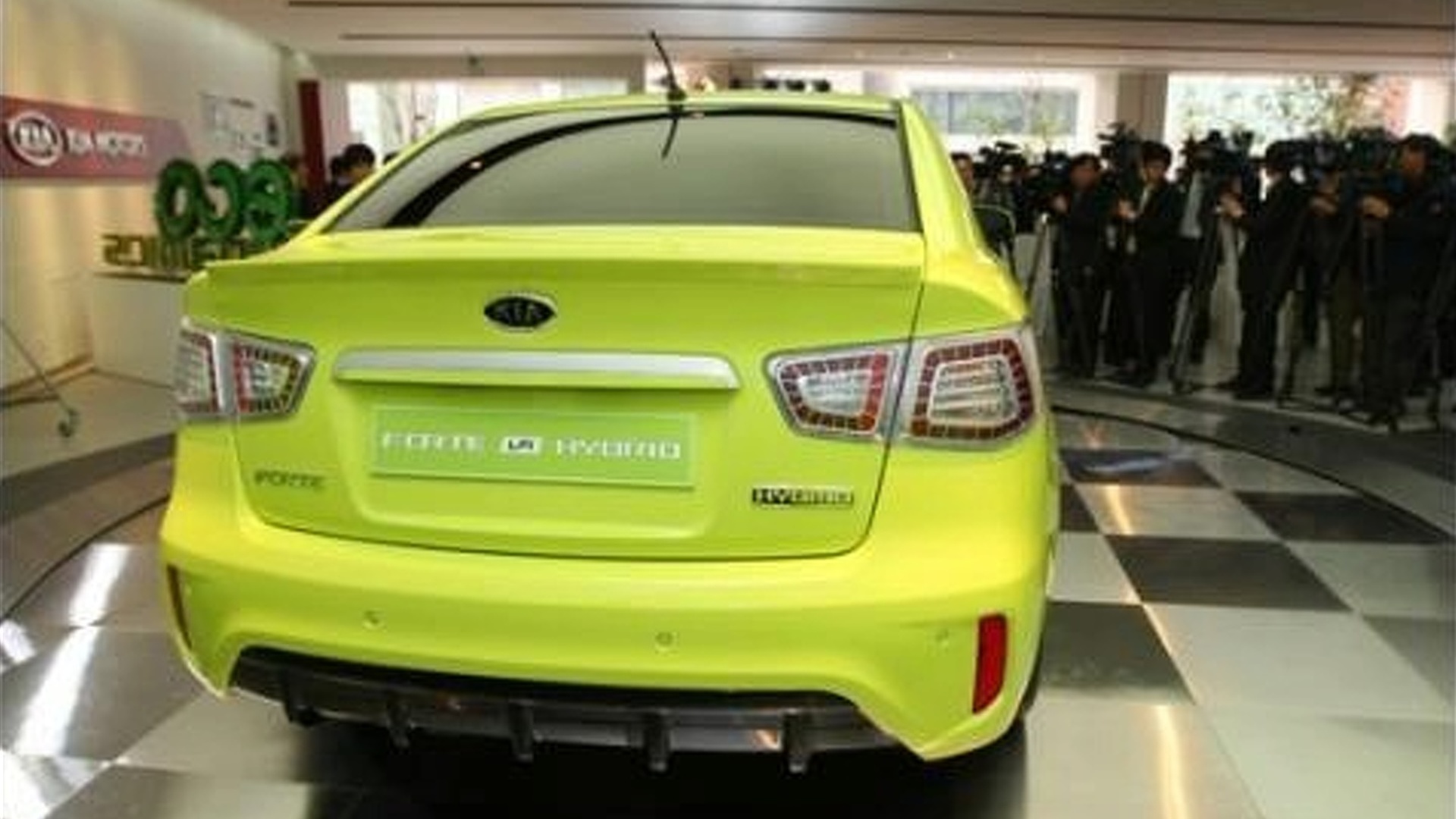Kia Forte Lpi Hybrid Unveiled In South Korea
