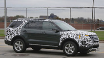 2016 Ford Explorer facelift spy photo