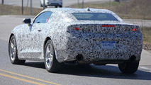 2016 Chevrolet Camaro spy photo