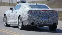 2016 Chevrolet Camaro spy photo