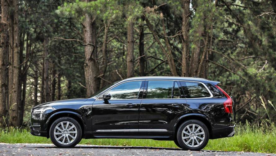 Comparativo Land Rover Discovery x Volvo XC90