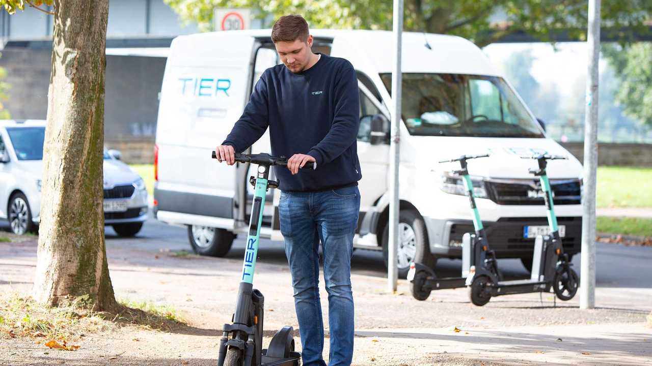 MAN eTGE, la flotta di TIER per l'assistenza ai monopattini elettrici