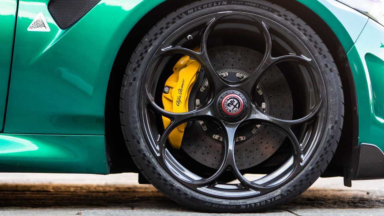 Porsche 911 GT3 (992) e Alfa Romeo Giulia GTAm - Prova su strada e in pista