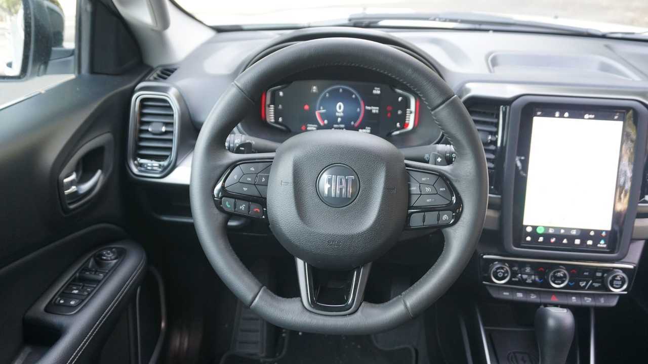 Fiat Toro Volcano 2.0 turbodiesel 2022 - Teste Motor1.com