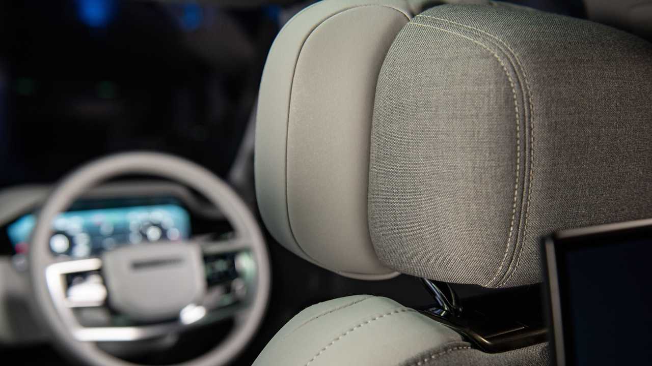 Новый Range Rover, ткань Kvadrat в отделке сидений