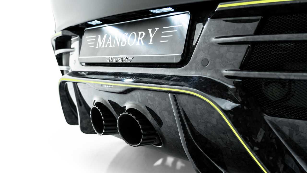 Aston Martin DBX by Mansory