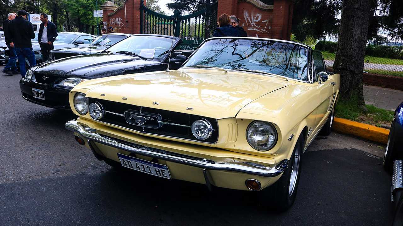Supermarket Run 2021: el desfile de los muscle-cars