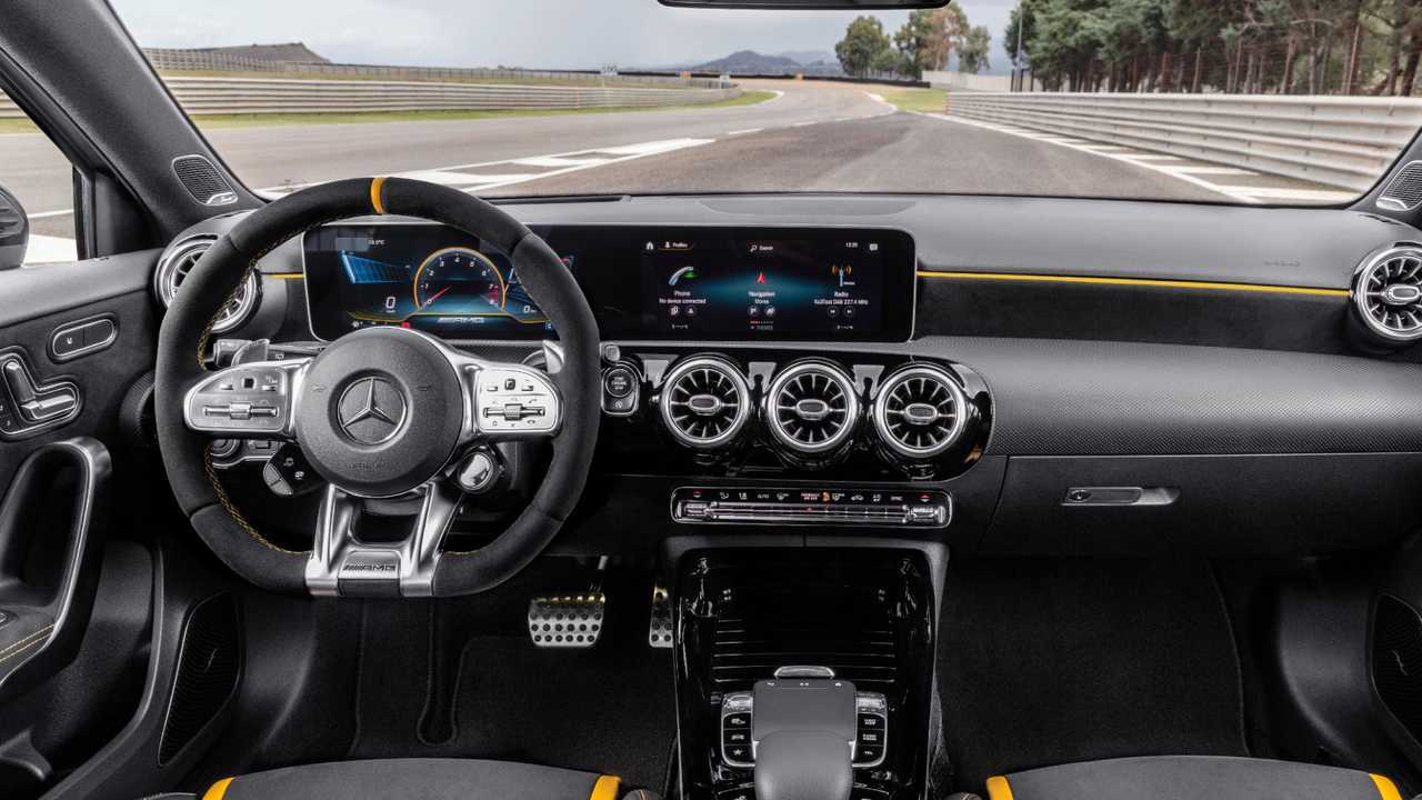 Audi RS3 vs. Mercedes-AMG A45 S