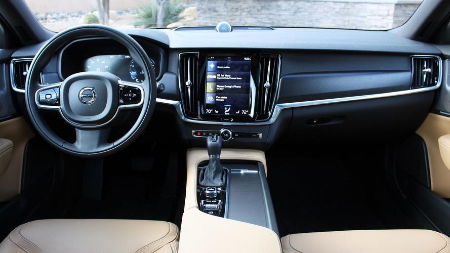 2017 Volvo V90 Cross Country: Review