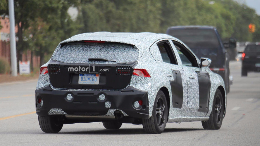 2019 Ford Focus Hatchback casus fotoğrafları