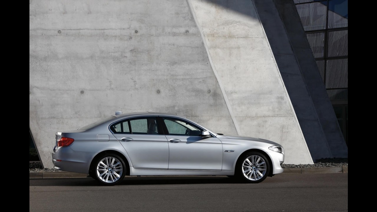 Novo BMW Série 5 é revelado oficialmente - Veja galeria de fotos em alta resolução