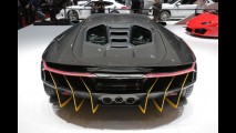 Lamborghini Centenario Cenevre'yi salladı