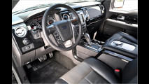 Pick-up rennt 240 km/h