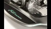 Er geht auf: Der 30-Zoll-Custom-Mond