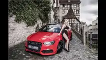 Blonde Botschafterin
